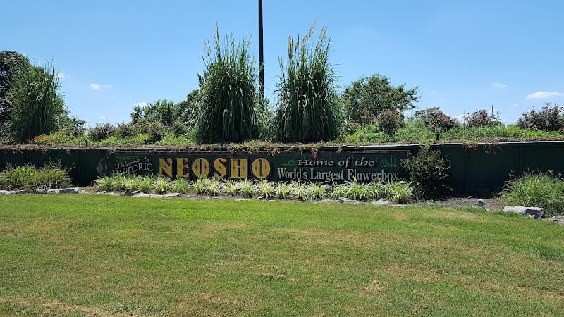 World's Largest Flowerbox photo 5