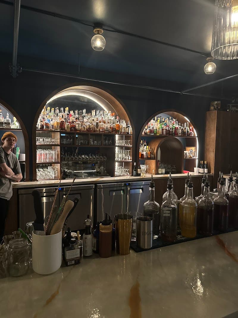 Miss Boston's Cocktail Lounge photo 6