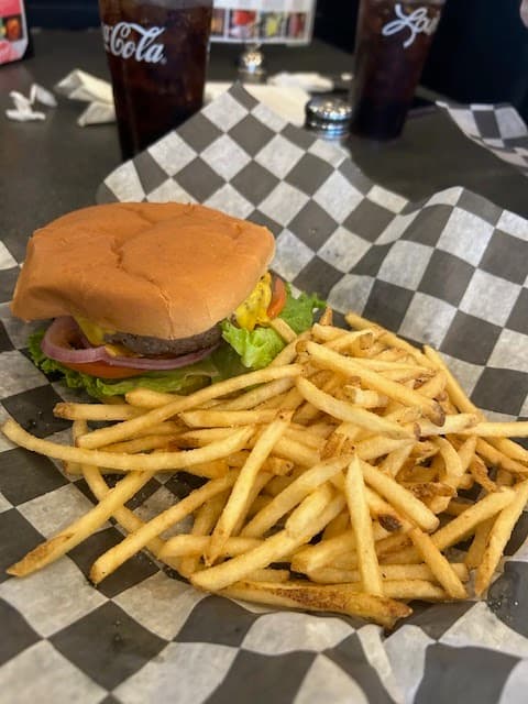 Louie's Grill & Bar photo 3