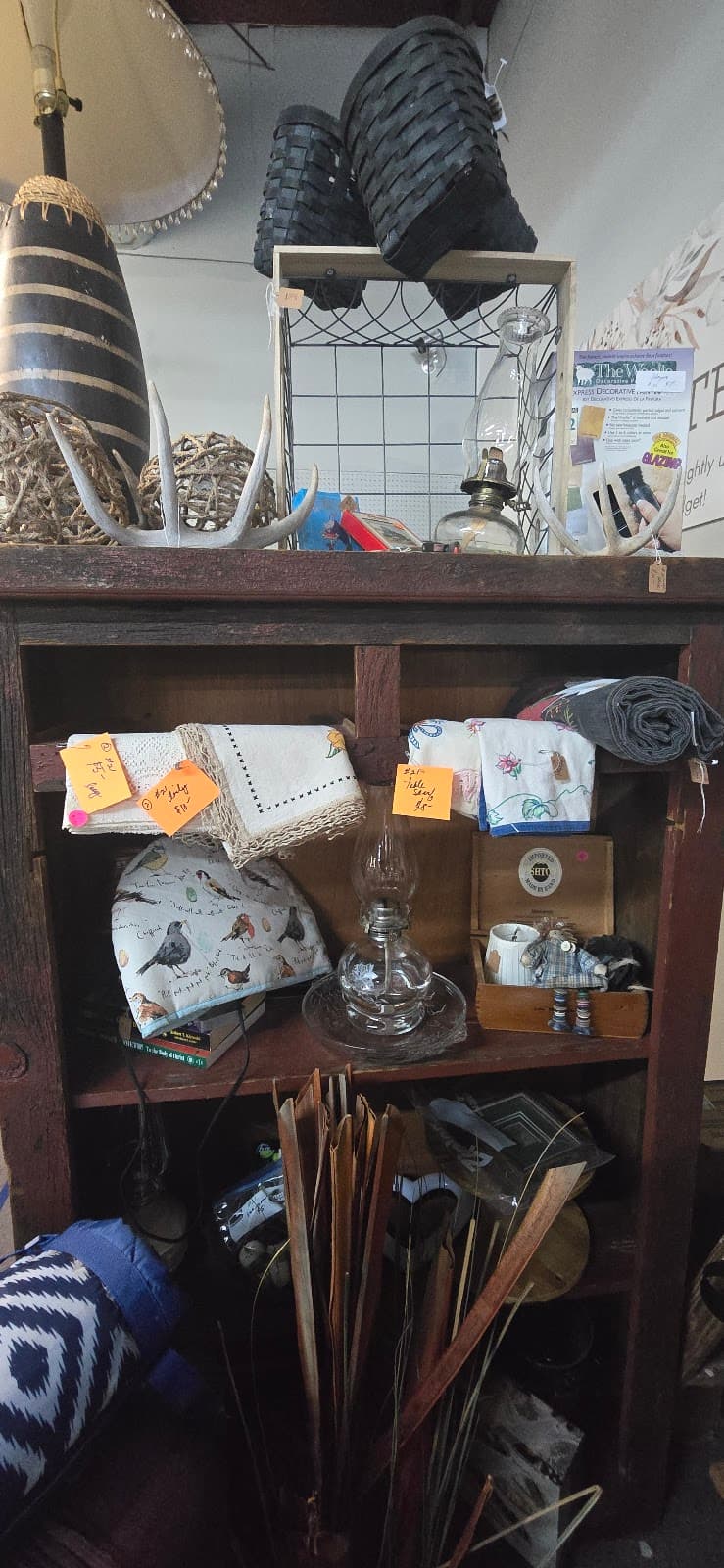 Chill & Deal Flea Market photo 3