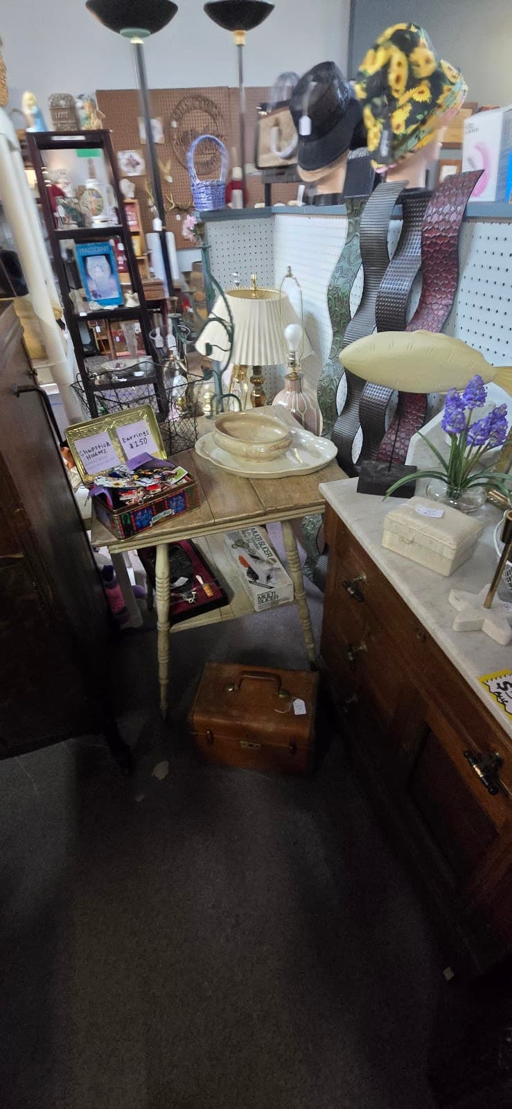 Chill & Deal Flea Market photo 6