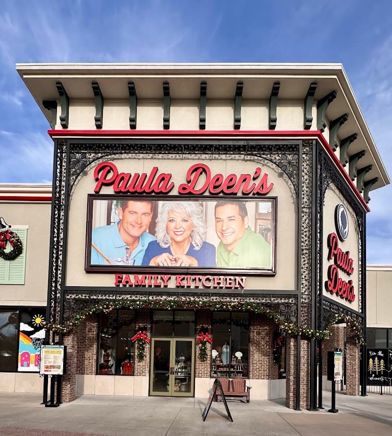 Paula Deen's Family Kitchen photo 5