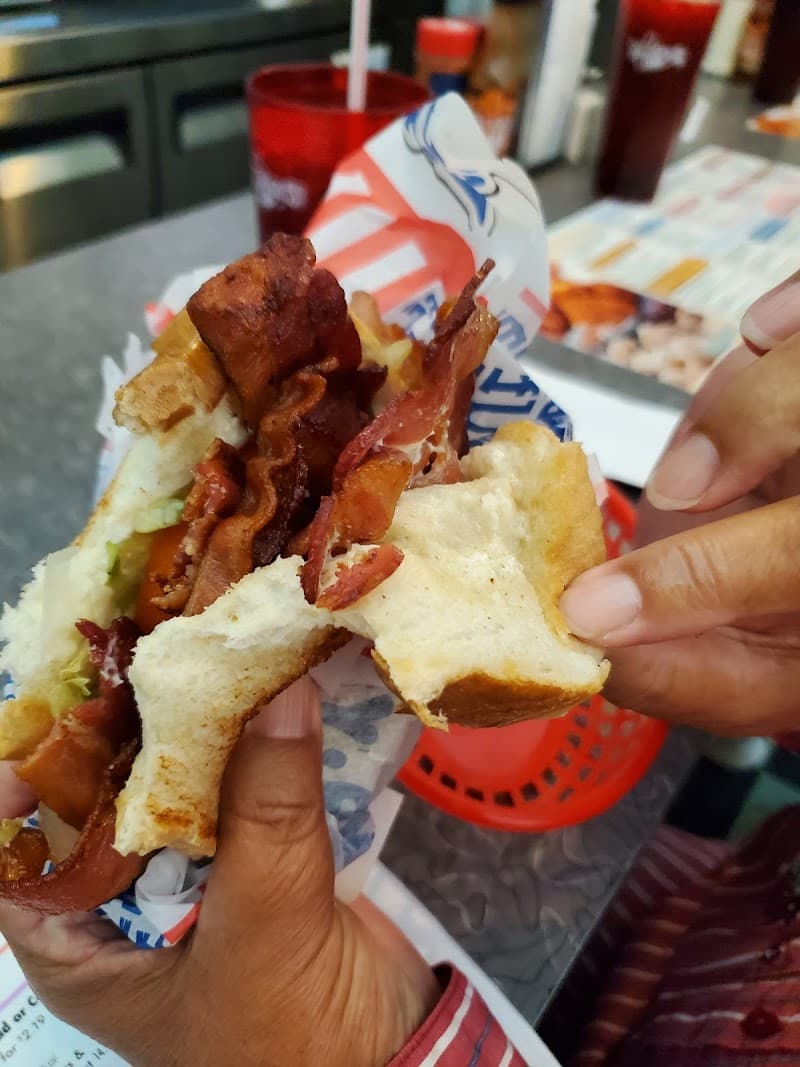 Boomarang Diner photo 6