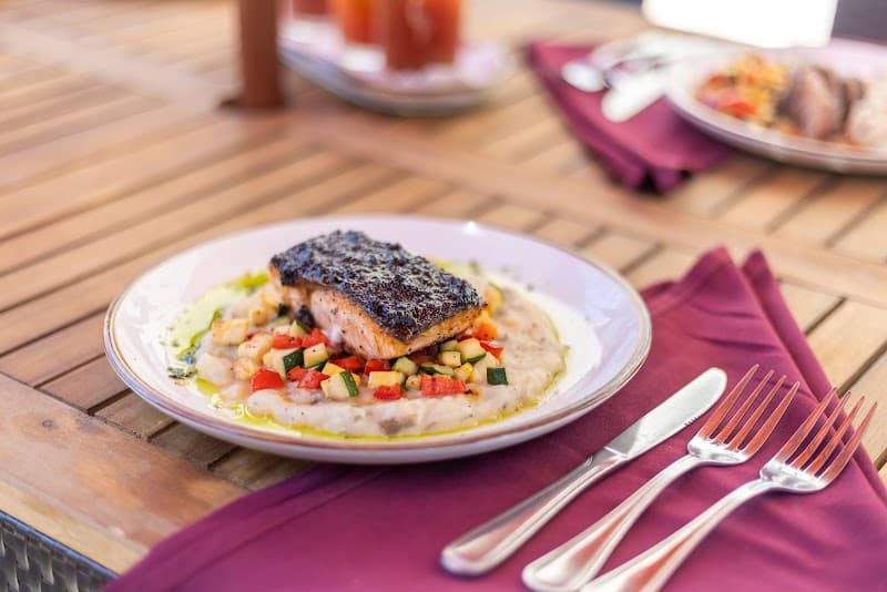 Tusk & Trotter American Brasserie Bentonville photo 3