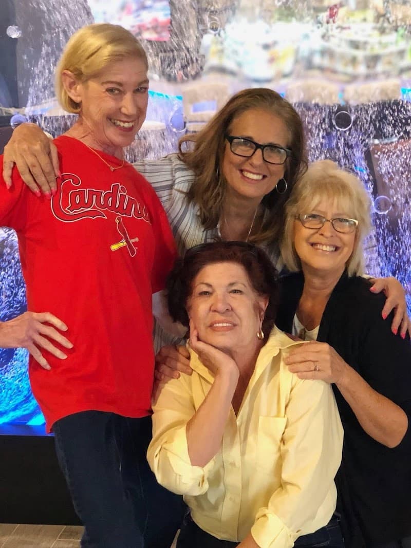 Foxxy Roxy Sports Bar photo 5