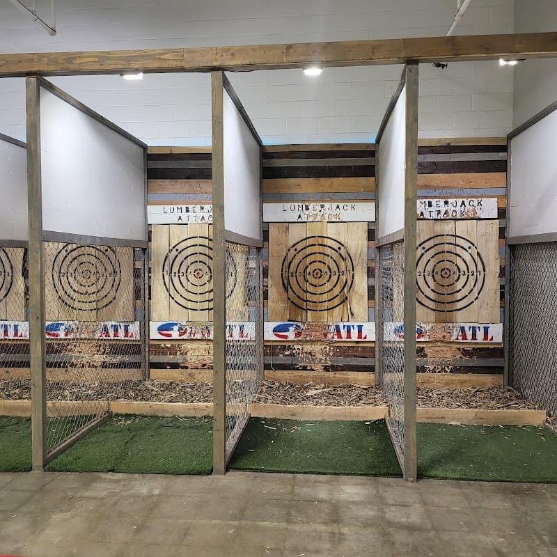 Lumberjack Attack Axe Throwing photo 3