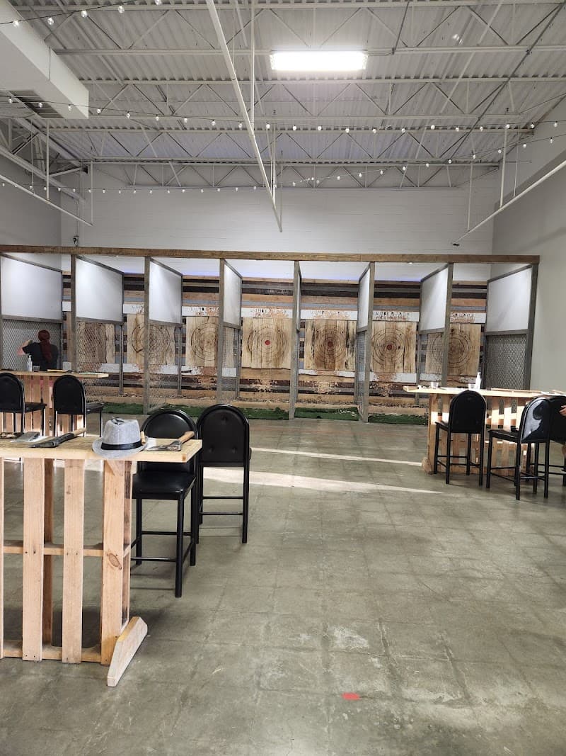 Lumberjack Attack Axe Throwing photo 5