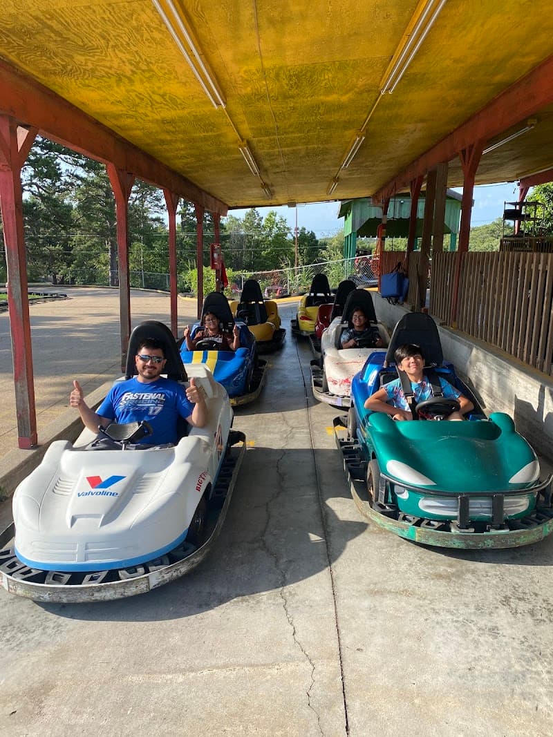 Turtle Back Ridge Family Fun Park photo 4