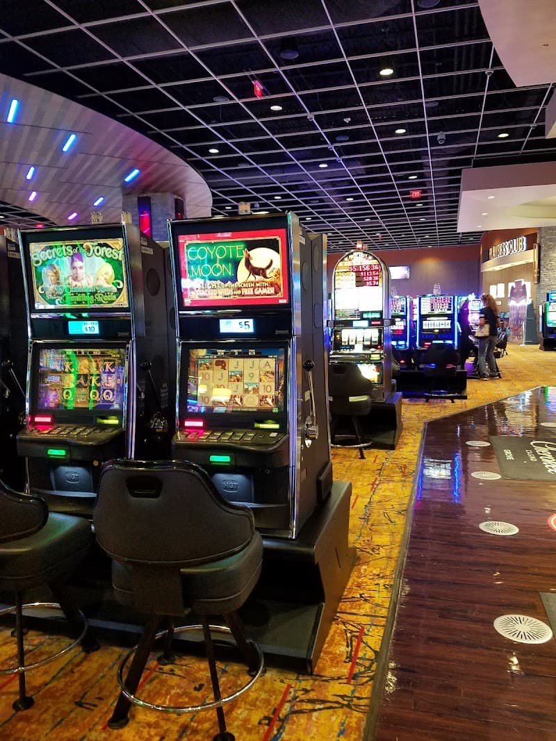 Cherokee Casino Grove photo 3