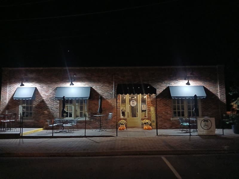 Lolli's (Off the Square) photo 4