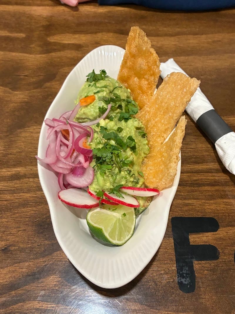 La favorita bar and grill photo 3