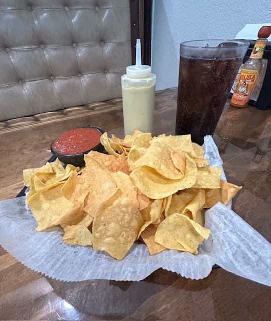 La favorita bar and grill photo 6