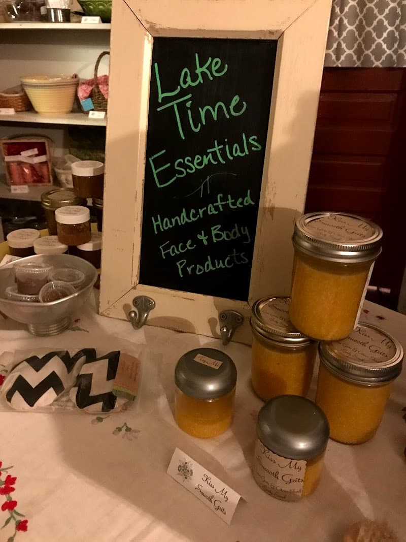 The Breezy Porch Retreat photo 3