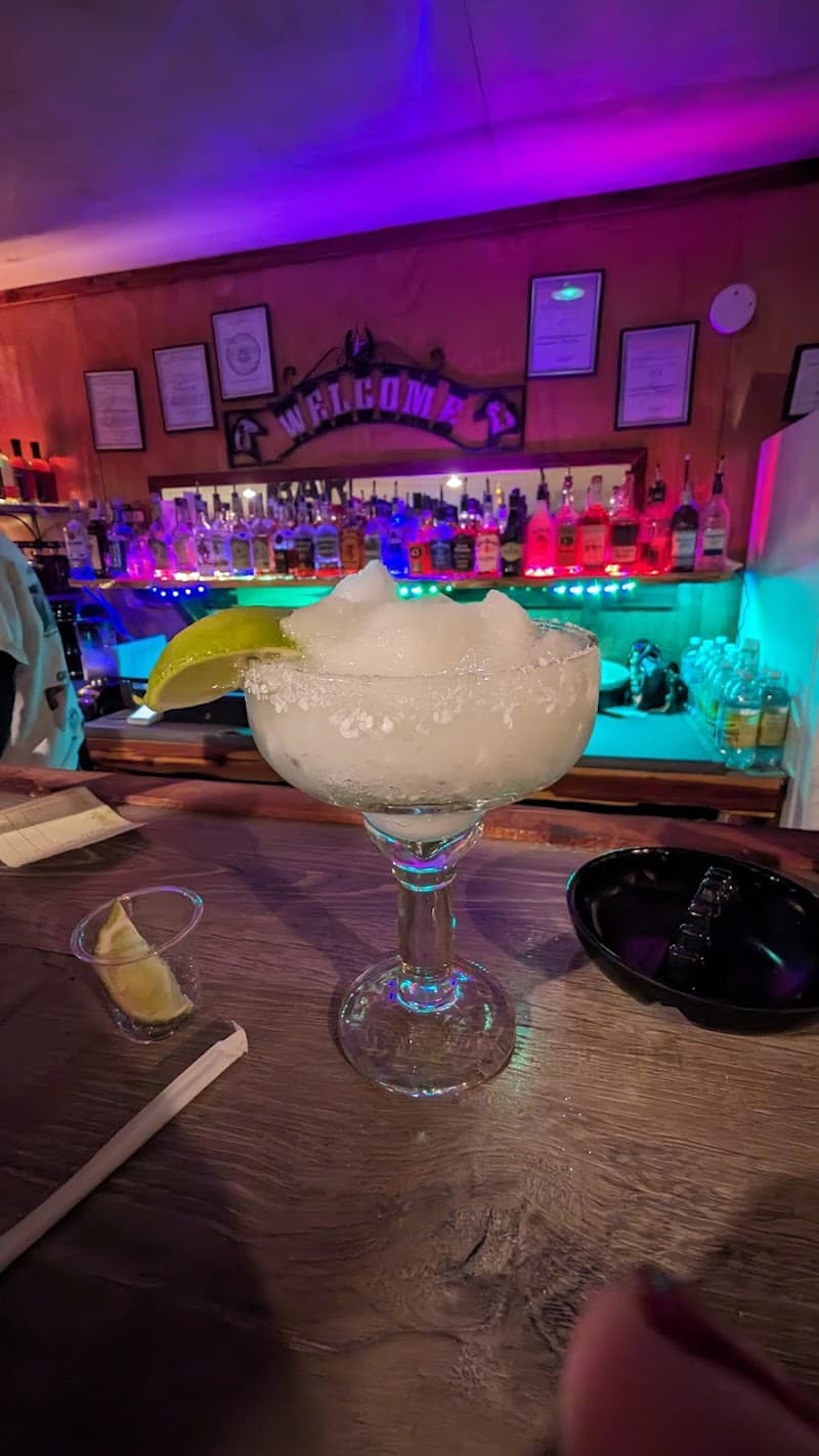 Robyn's Nest Bar and Grill photo 5