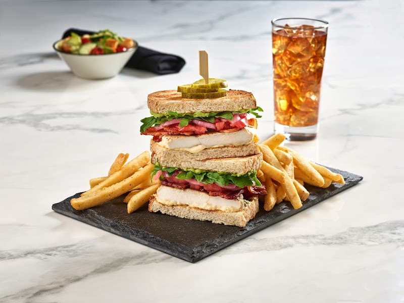 Bar Louie - Pleasant Ridge Town Center photo 3