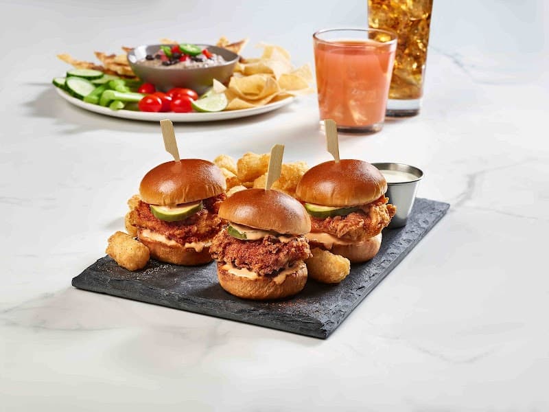 Bar Louie - Pleasant Ridge Town Center photo 6