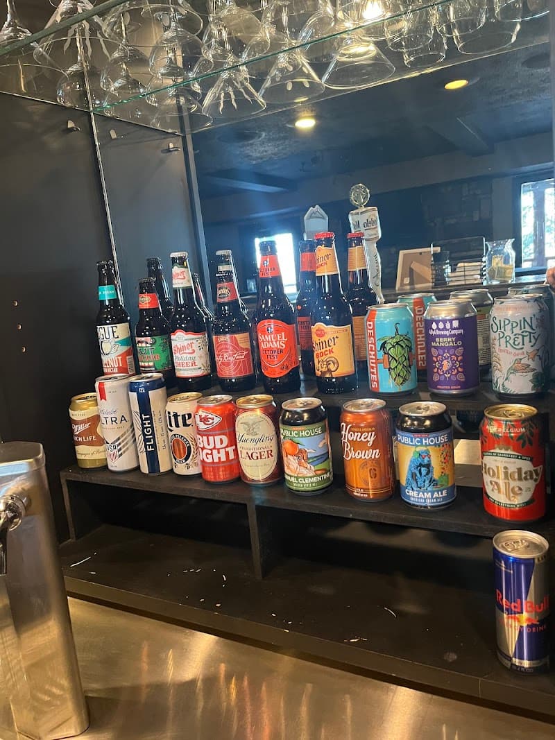 Black Cat Lounge photo 5