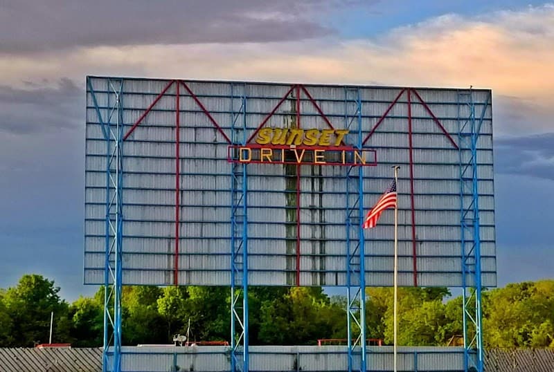 Sunset Drive In Theatre photo 2