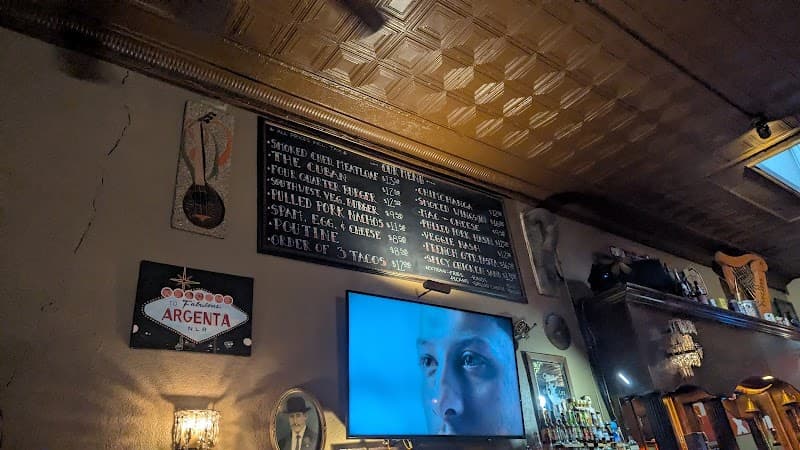 Four Quarter Bar photo 5