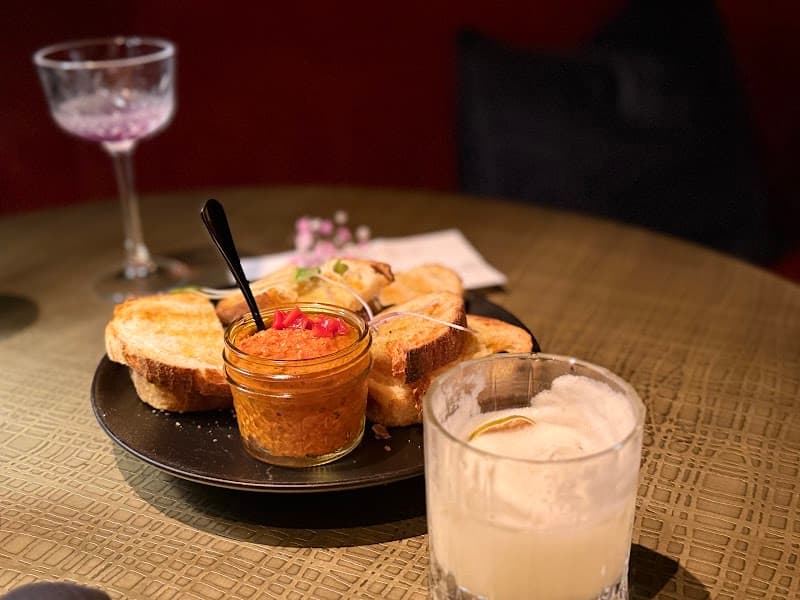 Hardwater Cocktail Room photo 5