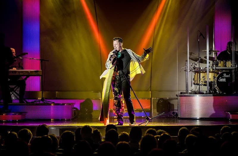 Pierce Arrow photo 2