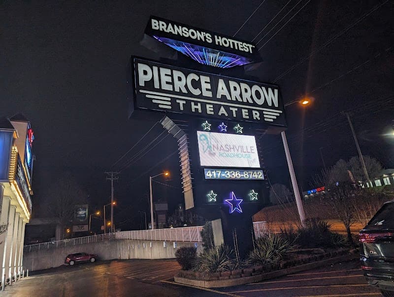 Pierce Arrow photo 5