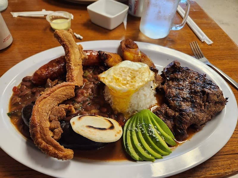 Romero's Cuisine Toque Latino photo 4