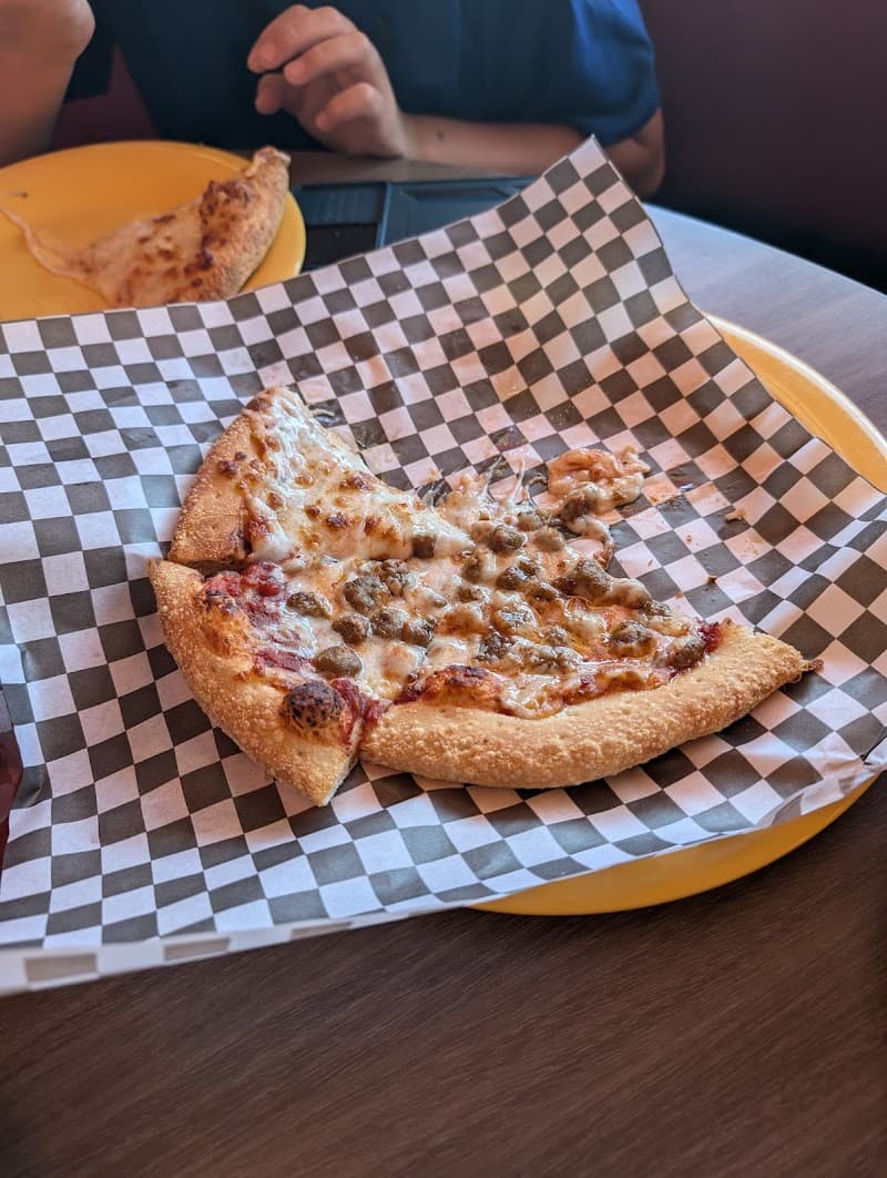 Mazzio’s Pizza & Wings photo 5