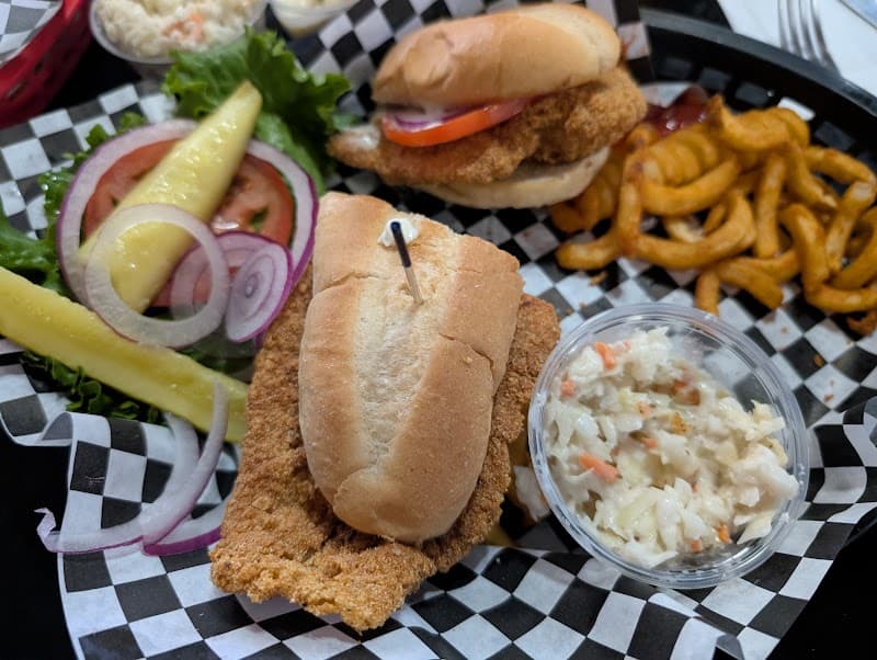 Castaways Pub And Grill photo 3