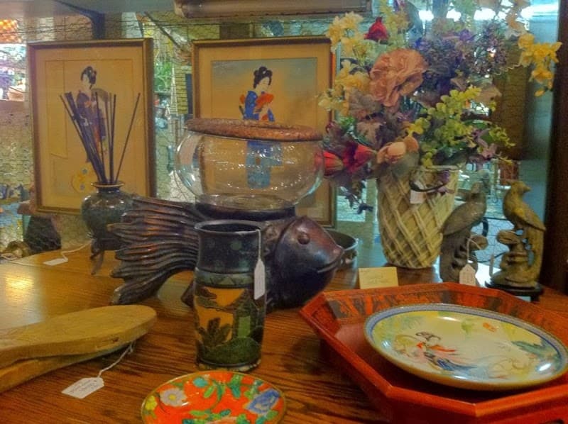 Hoover's Have All Mall photo 6