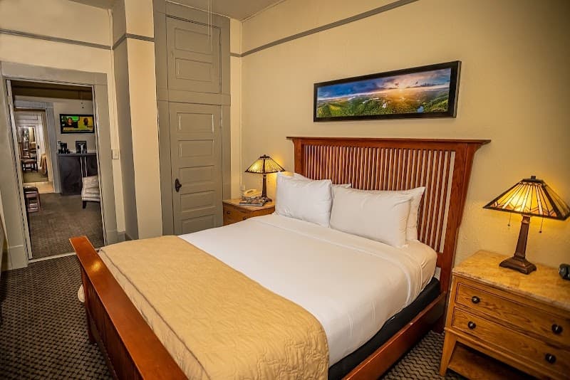 Basin Park Hotel photo 3