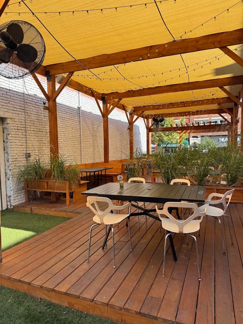 Lollipops Woodfire & Grocery photo 1