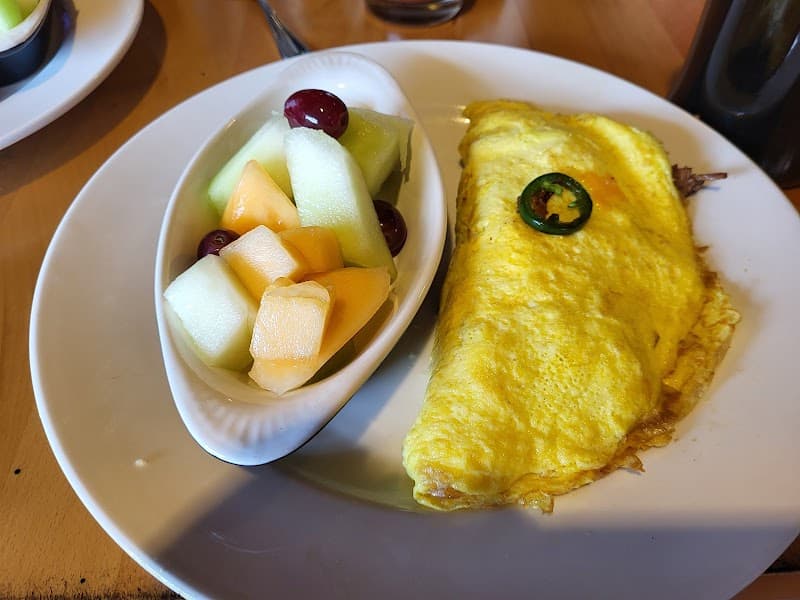 Full Throttle Distillery Grill & SmokeHouse photo 5