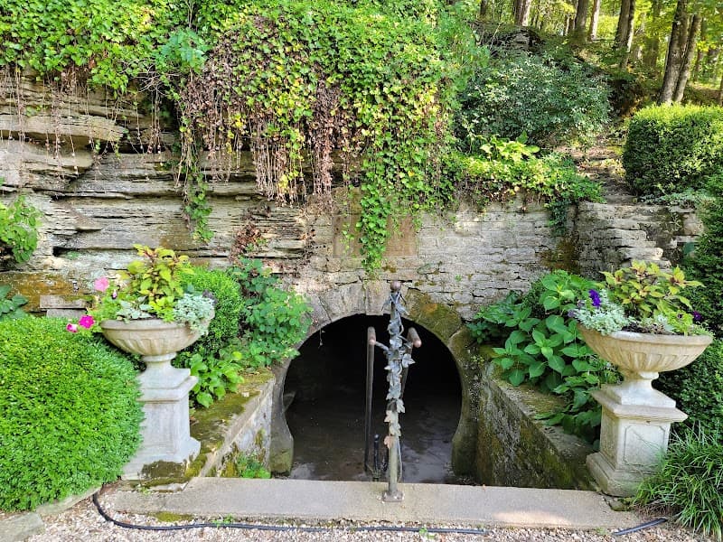 Grotto Spring photo 3