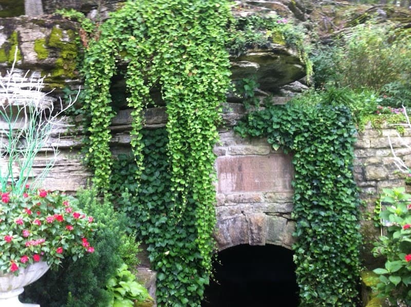 Grotto Spring photo 4