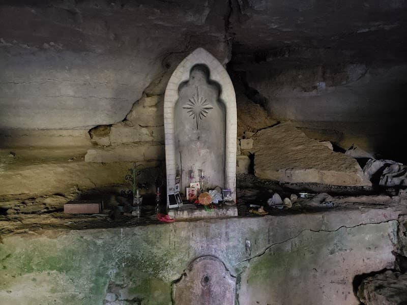 Grotto Spring photo 6