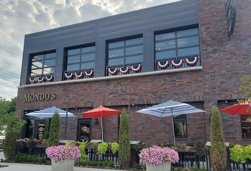 Mondo's Ristorante Italian photo 2