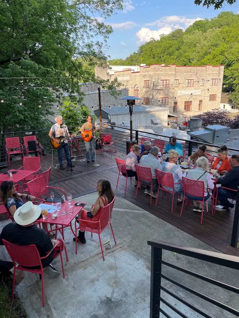 The Spring on Main photo 1