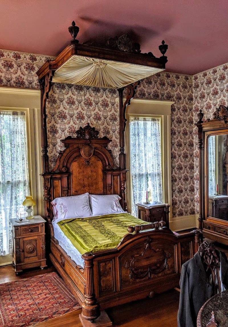 Clayton House photo 4