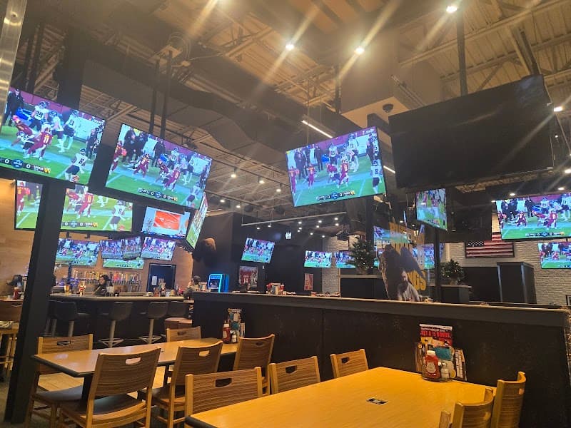 Buffalo Wild Wings photo 4