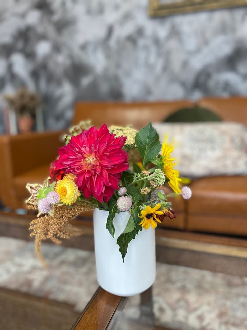 In Bloom Beauty Bar LLC photo 3