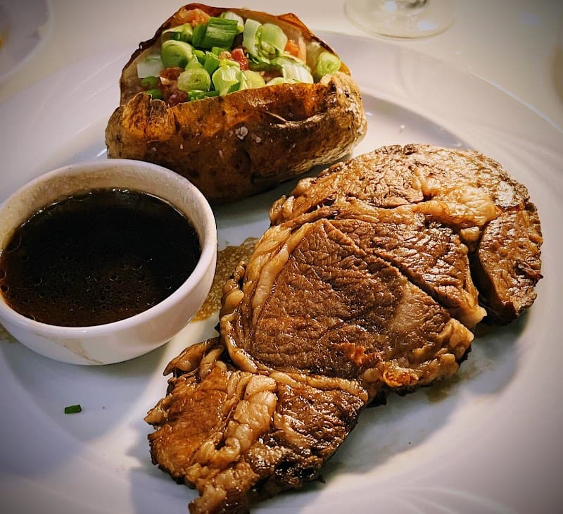 Will's Chophouse photo 4