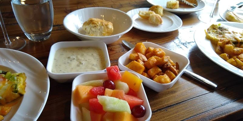 Lakepoint Restaurant and Event Center photo 3