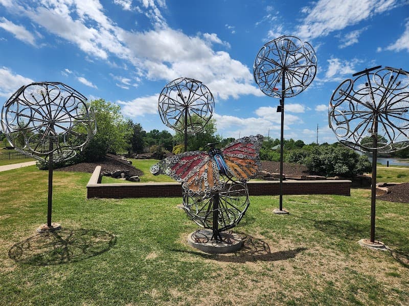 Orchards Park photo 1