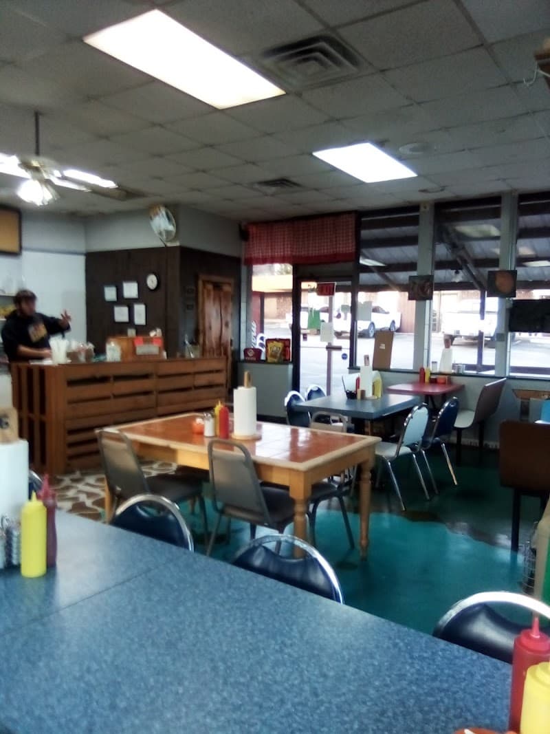 Lynn's Country Diner photo 2