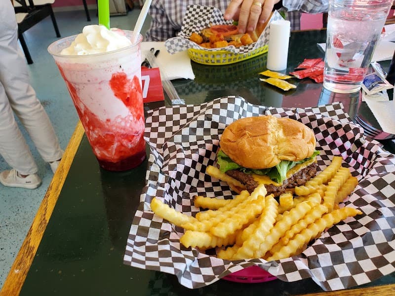 Lynn's Country Diner photo 4