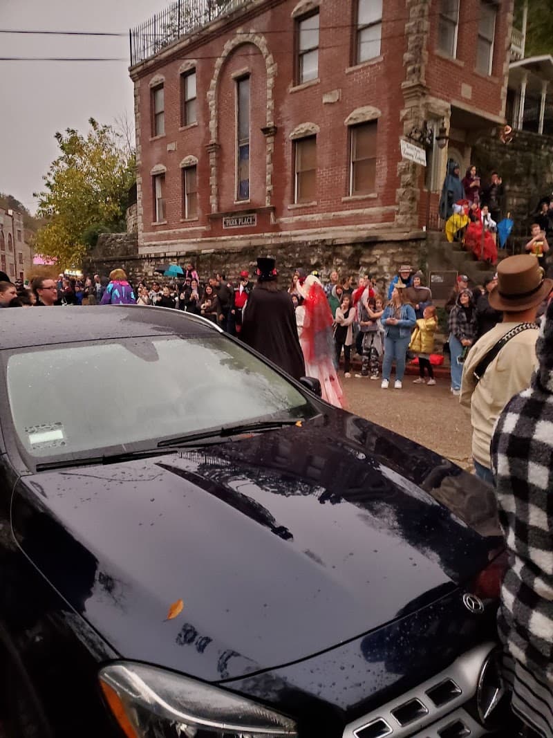 Eureka Springs Zombie Crawl photo 6