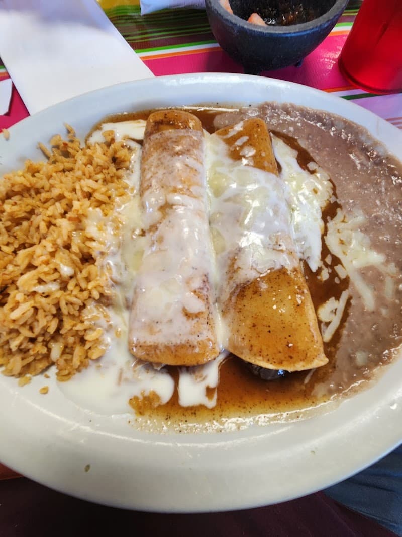 El Azteca Mexican Restaurant photo 3