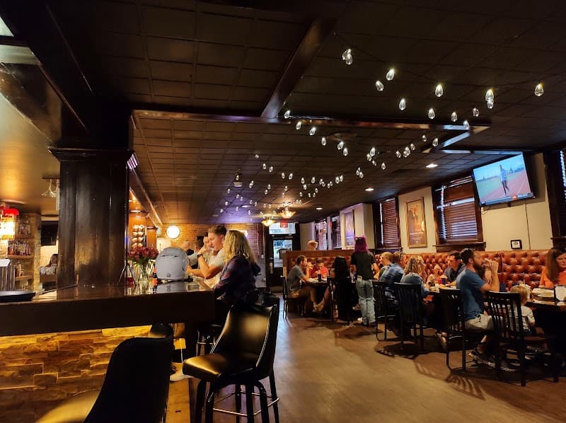 Levi's Gastrolounge & Bar photo 4