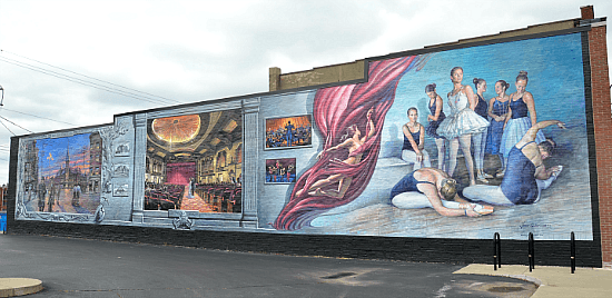 Celebrating the Performing Arts in Joplin Mural photo 5